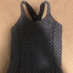 Lululemon women’s tank with built in bra